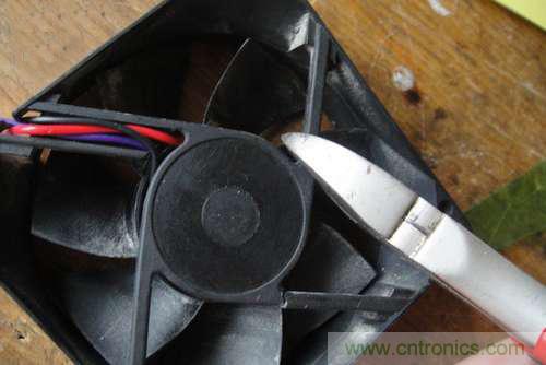 想減少電費嗎?DIY一個迷你風力發電機吧