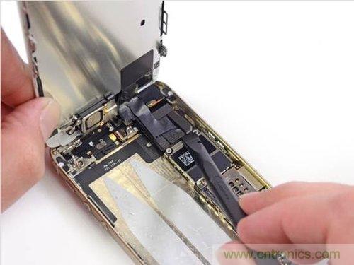 土豪金iPhone 5S拆解:內(nèi)部結(jié)構(gòu)升級(jí),維修難度增加