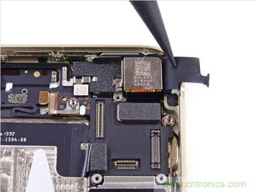 土豪金iPhone 5S拆解:內(nèi)部結(jié)構(gòu)升級(jí),維修難度增加