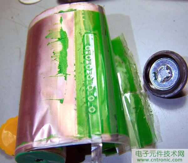 筆記本電池拆解，探秘電池內(nèi)部結(jié)構(gòu)