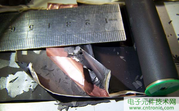 筆記本電池拆解，探秘電池內(nèi)部結(jié)構(gòu)