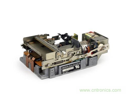 拆！古董級Macintosh 128K電腦