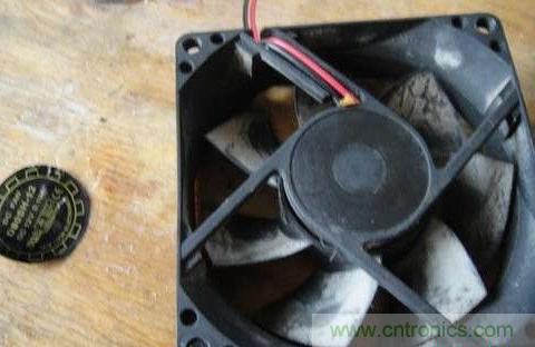 創(chuàng)意DIY！迷你風(fēng)力發(fā)電機(jī)！