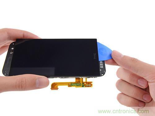 牛人強(qiáng)拆！新HTC One(M8)真機(jī)精密做工難修理