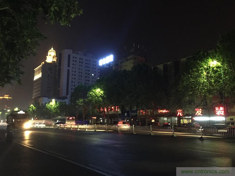 無(wú)邊框的 nubia Z9 ，一款既有驚喜，又有驚艷的智能手機(jī)