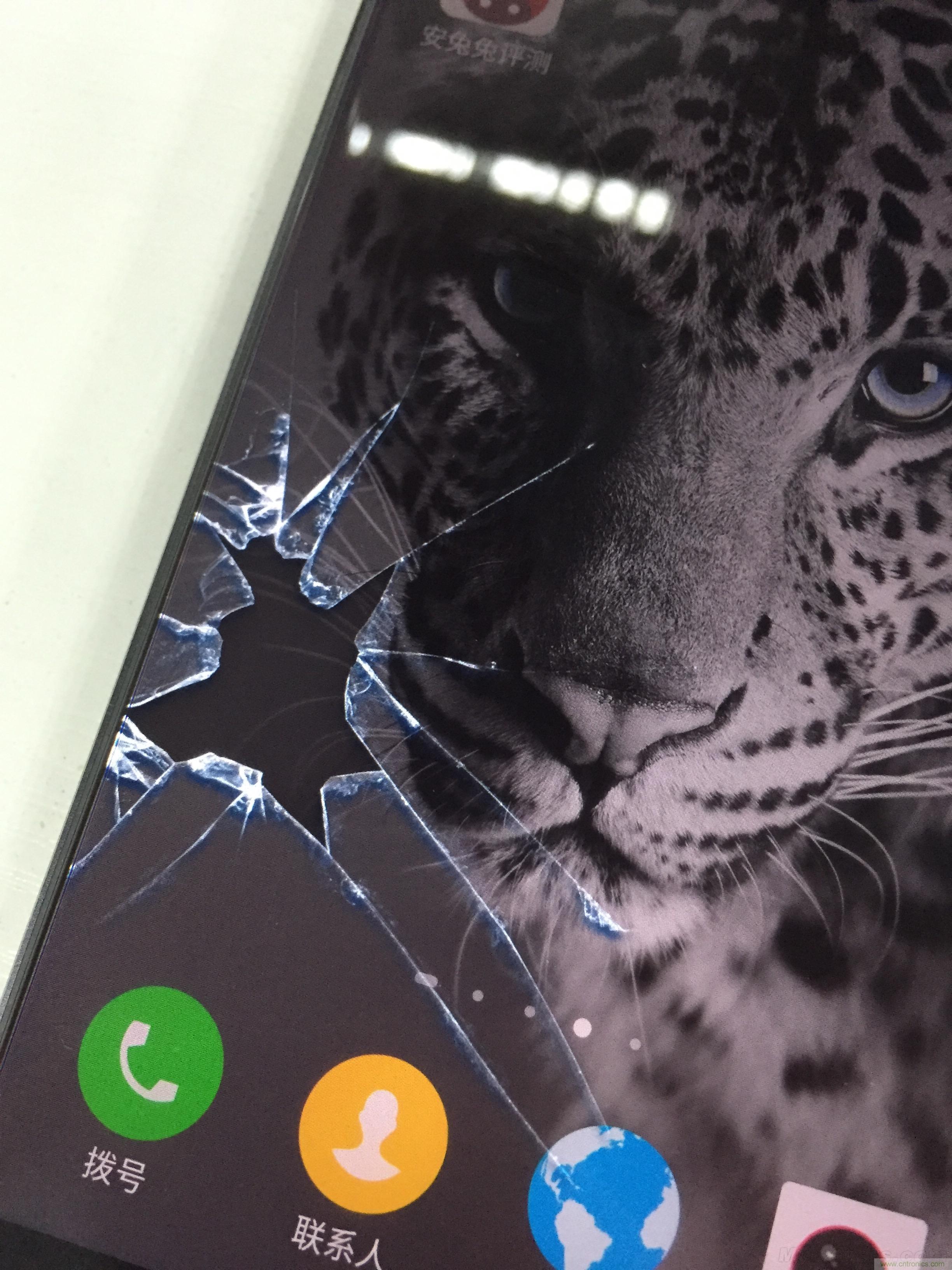 無(wú)邊框的 nubia Z9 ，一款既有驚喜，又有驚艷的智能手機(jī)