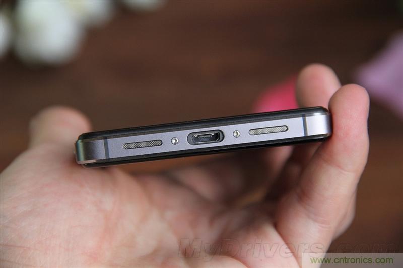 無(wú)邊框的 nubia Z9 ，一款既有驚喜，又有驚艷的智能手機(jī)