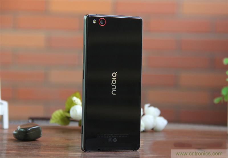 無(wú)邊框的 nubia Z9 ，一款既有驚喜，又有驚艷的智能手機(jī)