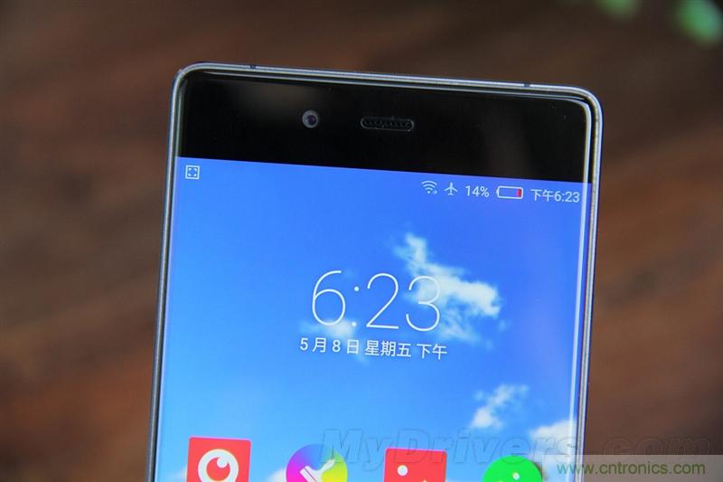無(wú)邊框的 nubia Z9 ，一款既有驚喜，又有驚艷的智能手機(jī)