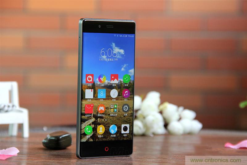 無(wú)邊框的 nubia Z9 ，一款既有驚喜，又有驚艷的智能手機(jī)