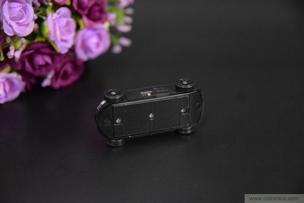 虛擬與現實相結合的飛車游戲，讓你體驗速度與激情的碰撞！